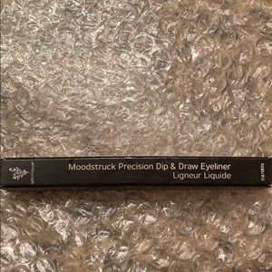 Younique Brand Dip and Draw Eyeliner